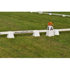 SPONSORNAVN (dressurhegn)